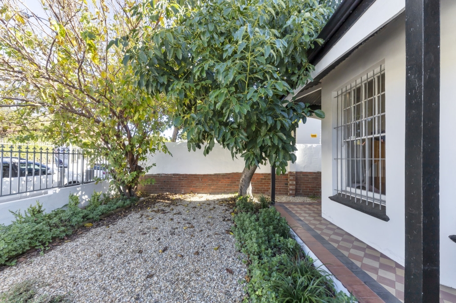 To Let 4 Bedroom Property for Rent in Mowbray Western Cape